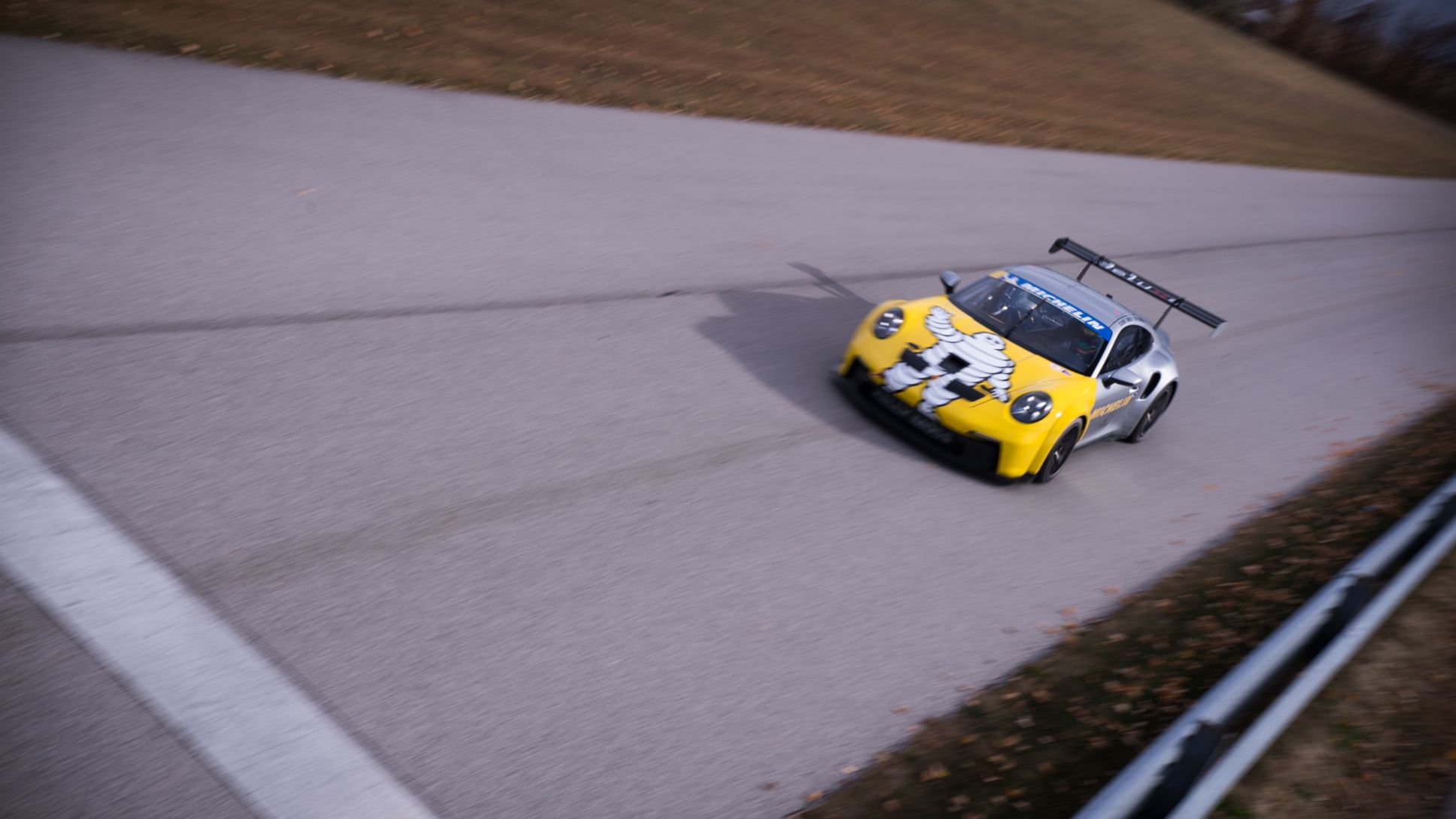 Kellymoss Porsche 911 Gt3 Cup Finish Line