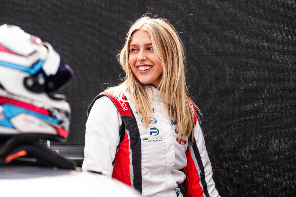 Madeline Stewart Pmna Cota 2024 207
